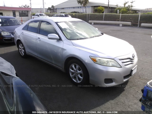 4T1BF3EK3BU162621 - 2011 TOYOTA CAMRY SE/LE/XLE SILVER photo 1