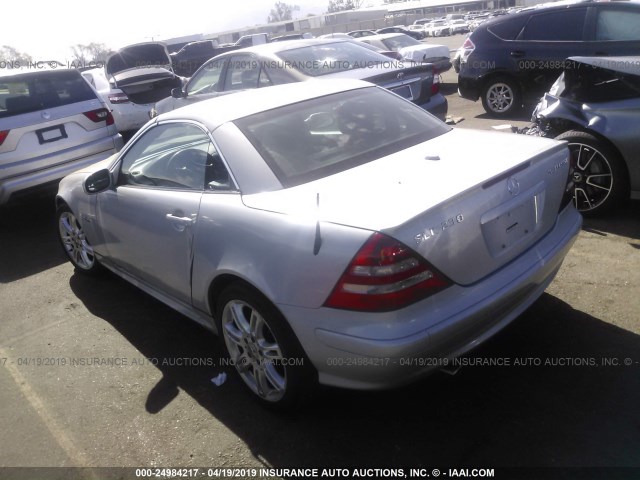 WDBKK49F54F295809 - 2004 MERCEDES-BENZ SLK 230 KOMPRESSOR SILVER photo 3