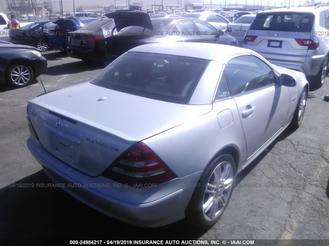 WDBKK49F54F295809 - 2004 MERCEDES-BENZ SLK 230 KOMPRESSOR SILVER photo 4