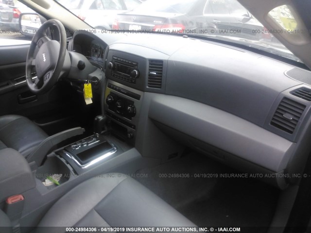 1J4GR48K56C298211 - 2006 JEEP GRAND CHEROKEE LAREDO/COLUMBIA/FREEDOM 黑色 照片 5