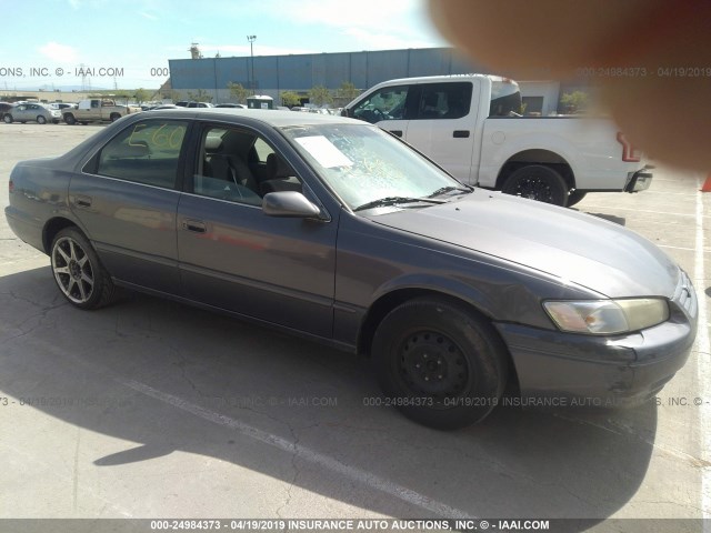 4T1BG22K5XU910868 - 1999 TOYOTA CAMRY CE/LE/XLE GRAY photo 1