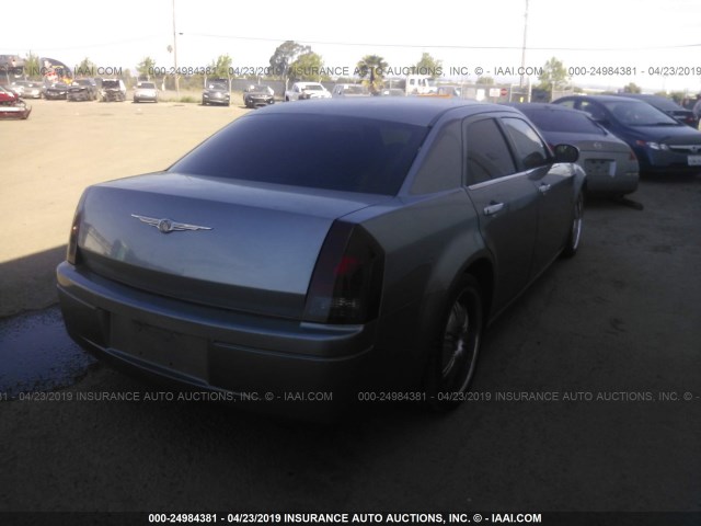 2C3LA43RX6H298500 - 2006 CHRYSLER 300 GRAY photo 4