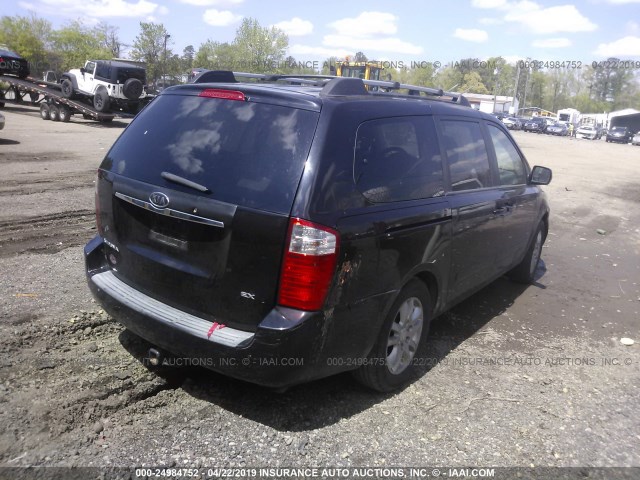 KNDMB233876173995 - 2007 KIA SEDONA BLACK photo 4