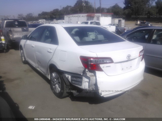 4T4BF1FK6CR238665 - 2012 TOYOTA CAMRY SE/LE/XLE WHITE photo 3