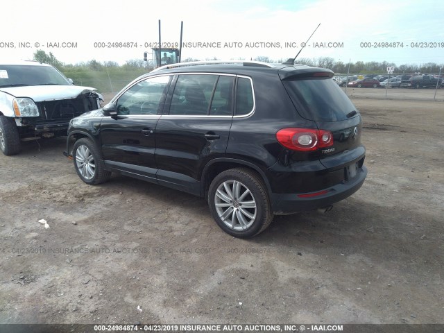 WVGAV7AX5BW520037 - 2011 VOLKSWAGEN TIGUAN S/SE/SEL BLACK photo 3