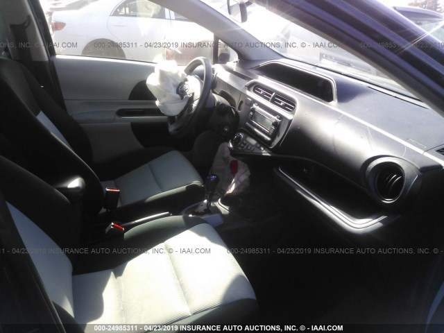 JTDKDTB31E1063888 - 2014 TOYOTA PRIUS C BLACK photo 5