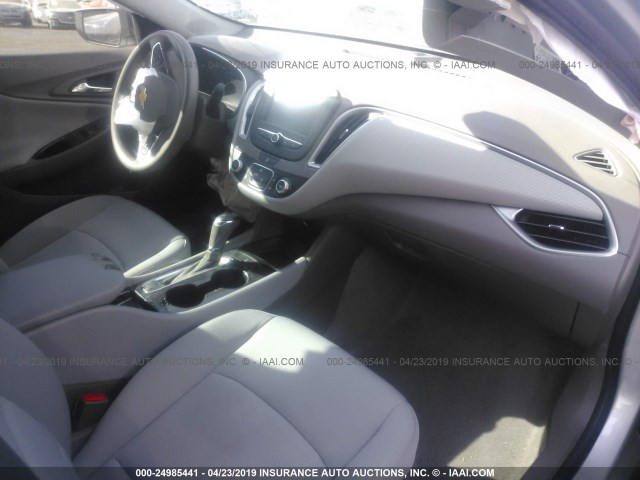 1G1ZB5ST8HF114996 - 2017 CHEVROLET MALIBU LS SILVER photo 5