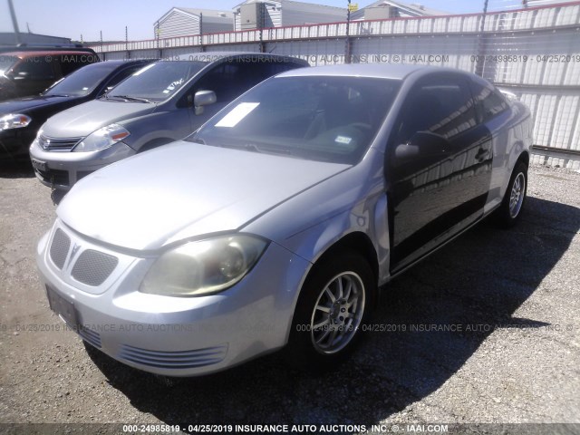 1G2AL18F687217358 - 2008 PONTIAC G5 SILVER photo 2