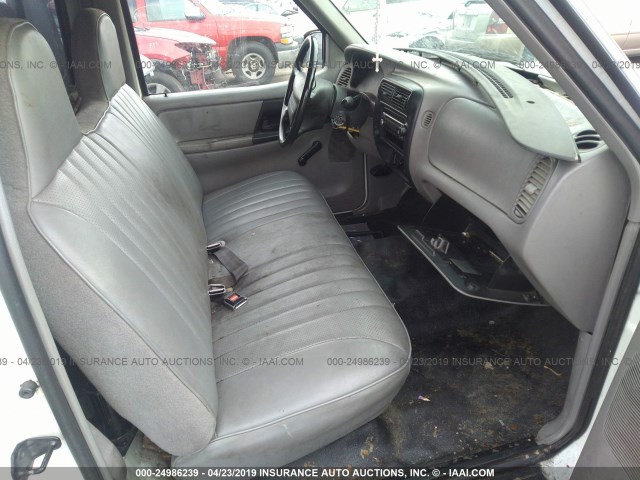 1FTCR10A9VPB58420 - 1997 FORD RANGER WHITE photo 5