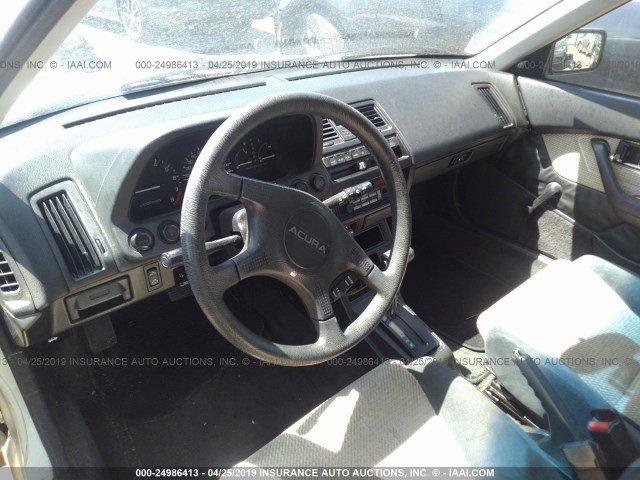 JH4DA3450JS036524 - 1988 ACURA INTEGRA LS WHITE photo 5