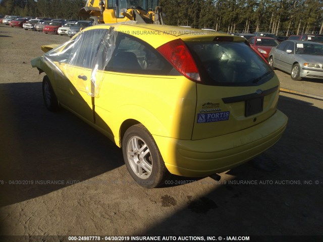3FAFP31N05R147160 - 2005 FORD FOCUS ZX3 YELLOW photo 3