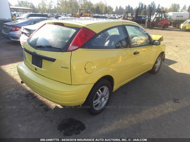 3FAFP31N05R147160 - 2005 FORD FOCUS ZX3 YELLOW photo 4
