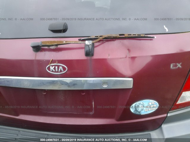 KNDJC733845236561 - 2004 KIA SORENTO EX/LX RED photo 6