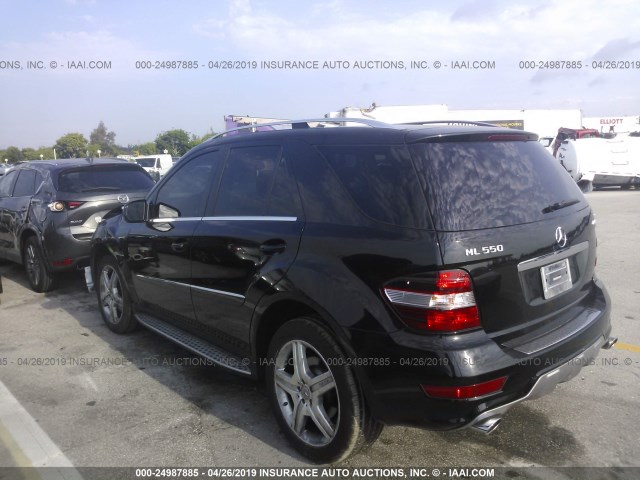 4JGBB72E39A519261 - 2009 MERCEDES-BENZ ML 550 BLACK photo 3