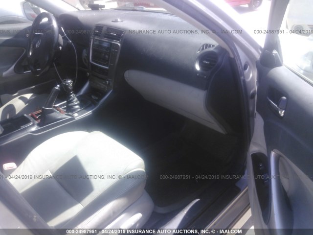 JTHBK262562006363 - 2006 LEXUS IS 250 SILVER photo 5