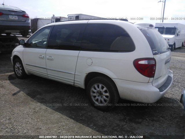 2C4GP54L83R214465 - 2003 CHRYSLER TOWN & COUNTRY LXI WHITE photo 3