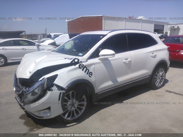 5LMCJ1A96FUJ29304 - 2015 LINCOLN MKC WHITE photo 2