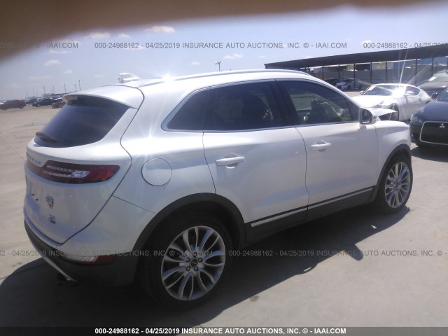 5LMCJ1A96FUJ29304 - 2015 LINCOLN MKC WHITE photo 4