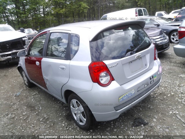 KL1TD6DE6AB100174 - 2010 CHEVROLET AVEO LS/LT SILVER photo 3