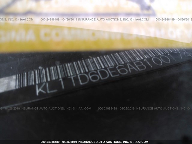 KL1TD6DE6AB100174 - 2010 CHEVROLET AVEO LS/LT SILVER photo 9