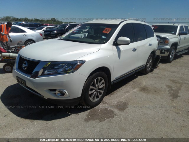 5N1AR2MN8FC640648 - 2015 NISSAN PATHFINDER S/SV/SL/PLATINUM WHITE photo 2
