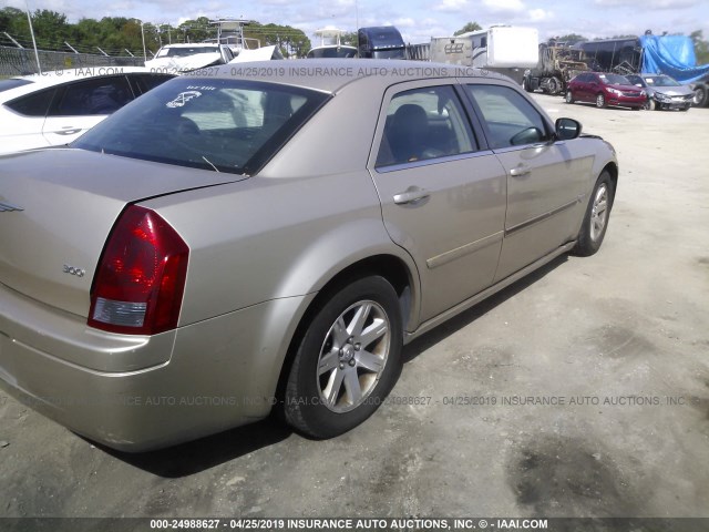 2C3KA43R06H224191 - 2006 CHRYSLER 300 TAN photo 4