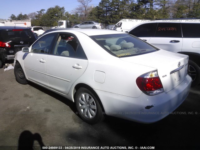 4T1BE32K55U428751 - 2005 TOYOTA CAMRY LE/XLE/SE WHITE photo 3