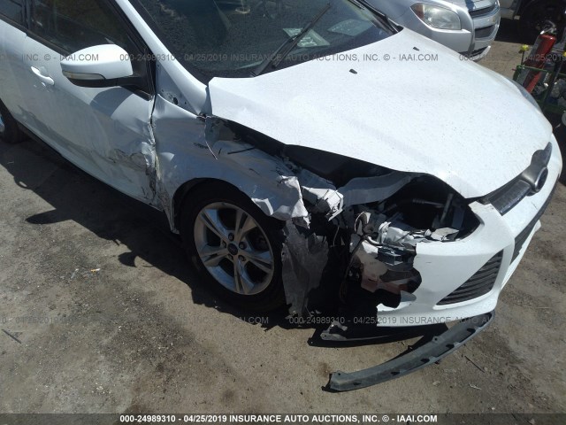 1FADP3K25EL254456 - 2014 FORD FOCUS SE WHITE photo 6