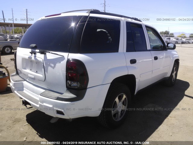 1GNDS13S662156286 - 2006 CHEVROLET TRAILBLAZER LS/LT WHITE photo 4