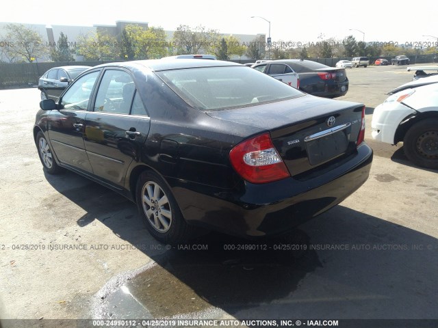 JTDBF30K120057627 - 2002 TOYOTA CAMRY LE/XLE/SE BLACK photo 3