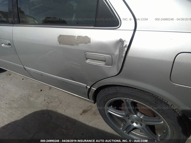 4T1BG22K4YU703776 - 2000 TOYOTA CAMRY CE/LE/XLE ვერცხლისფერი ფოტო 6