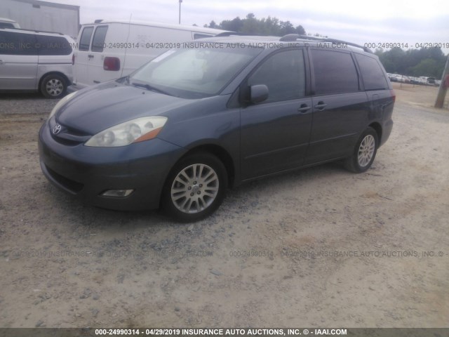 5TDZK22C78S114137 - 2008 TOYOTA SIENNA XLE/XLE LIMITED GRAY photo 2