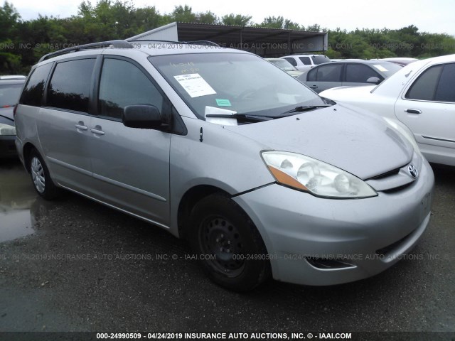 5TDZK23CX8S210083 - 2008 TOYOTA SIENNA CE/LE SILVER photo 1