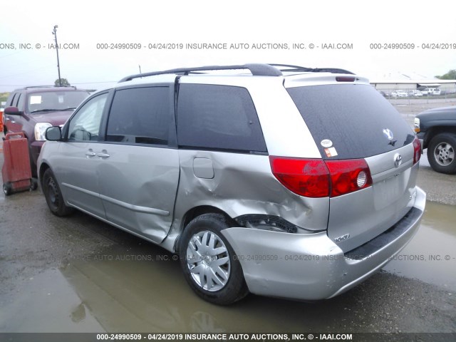 5TDZK23CX8S210083 - 2008 TOYOTA SIENNA CE/LE SILVER photo 3