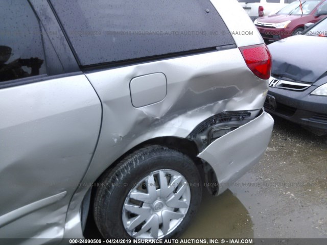 5TDZK23CX8S210083 - 2008 TOYOTA SIENNA CE/LE SILVER photo 6