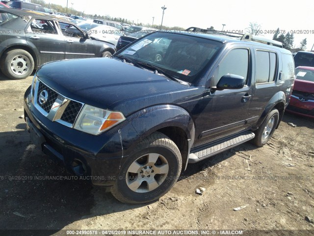 5N1AR18W86C611812 - 2006 NISSAN PATHFINDER LE/SE/XE BLUE photo 2