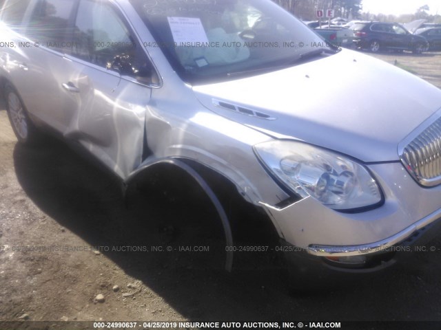 5GALRBED6AJ264783 - 2010 BUICK ENCLAVE CXL SILVER photo 6