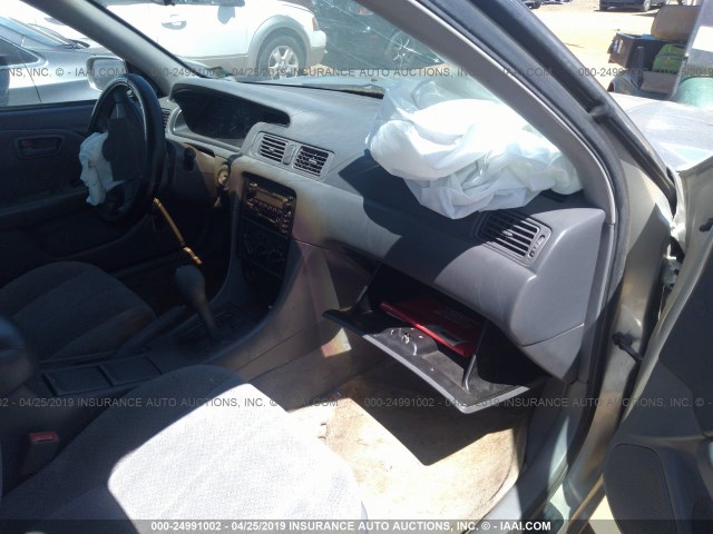 JT2BF28K7Y0249358 - 2000 TOYOTA CAMRY LE/XLE SILVER photo 5