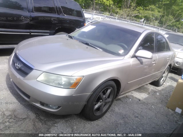 5NPEU46F37H223806 - 2007 HYUNDAI SONATA SE/LIMITED GOLD photo 2