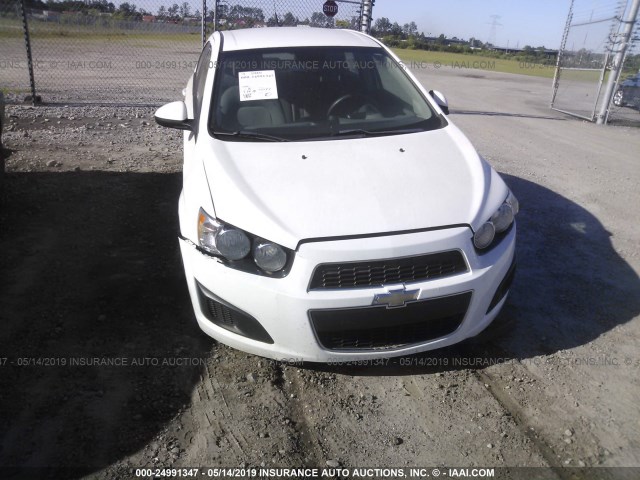 1G1JA5SH0C4188428 - 2012 CHEVROLET SONIC LS WHITE photo 6