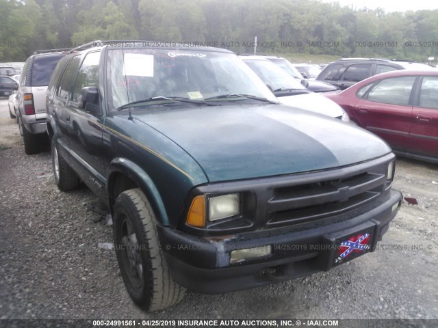 1GNDT13W7T2295905 - 1996 CHEVROLET BLAZER GREEN photo 1