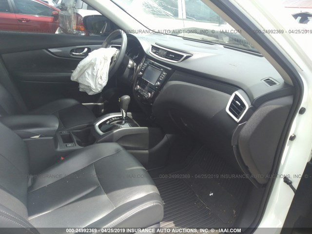 5N1AT2MT3FC914242 - 2015 NISSAN ROGUE S/SL/SV WHITE photo 5