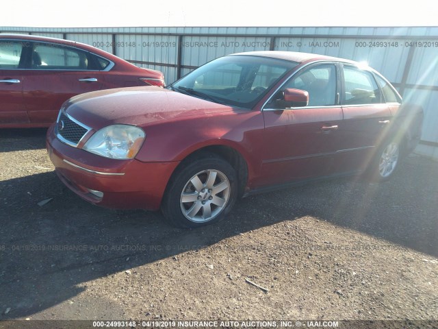 1FAFP27195G203912 - 2005 FORD FIVE HUNDRED SEL RED photo 2