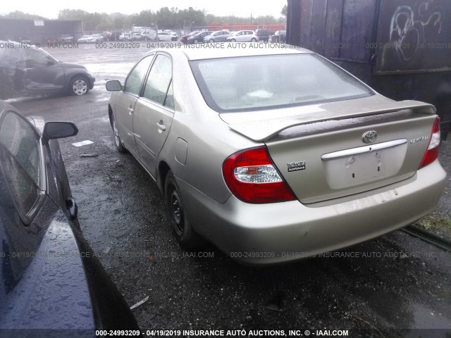 4T1BE32K83U647409 - 2003 TOYOTA CAMRY LE/XLE/SE BEIGE photo 3