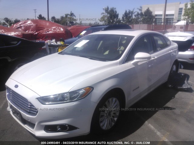 3FA6P0LUXER227973 - 2014 FORD FUSION SE HYBRID WHITE photo 2