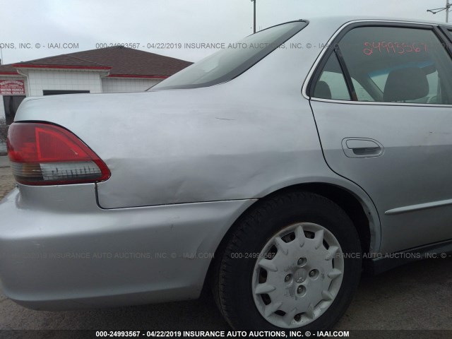 JHMCG66502C003446 - 2002 HONDA ACCORD SILVER photo 6