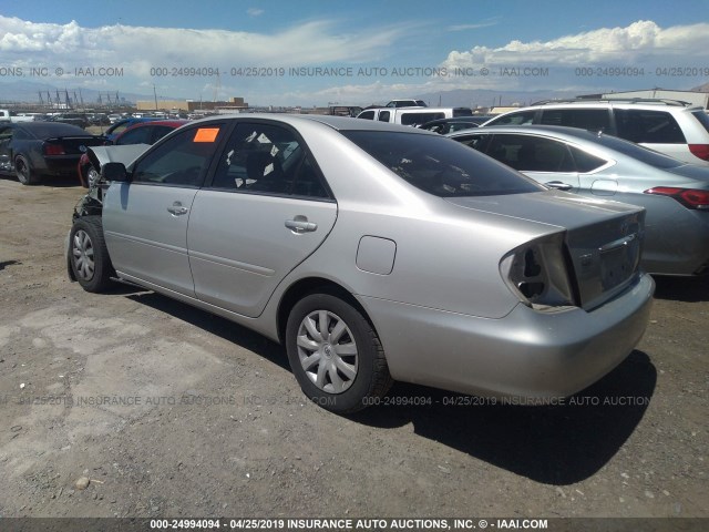 4T1BE32K05U965995 - 2005 TOYOTA CAMRY LE/XLE/SE SILVER photo 3