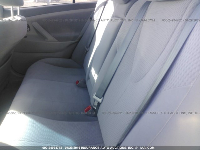 4T1BF3EK6AU085659 - 2010 TOYOTA CAMRY SE/LE/XLE SILVER photo 8