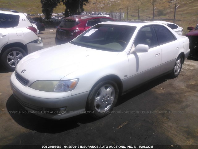 JT8BF28G6Y5091020 - 2000 LEXUS ES 300 WHITE photo 2