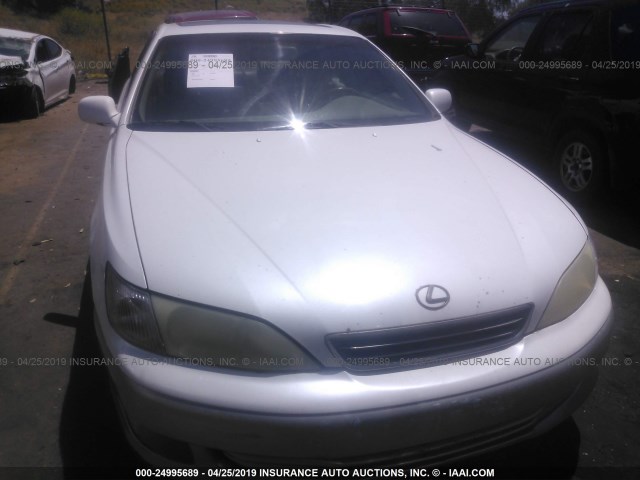 JT8BF28G6Y5091020 - 2000 LEXUS ES 300 WHITE photo 6